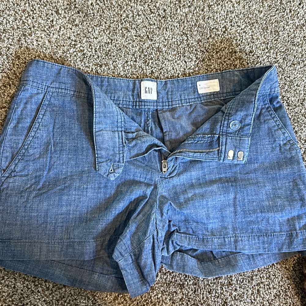 Old Navy City Shorts size 4